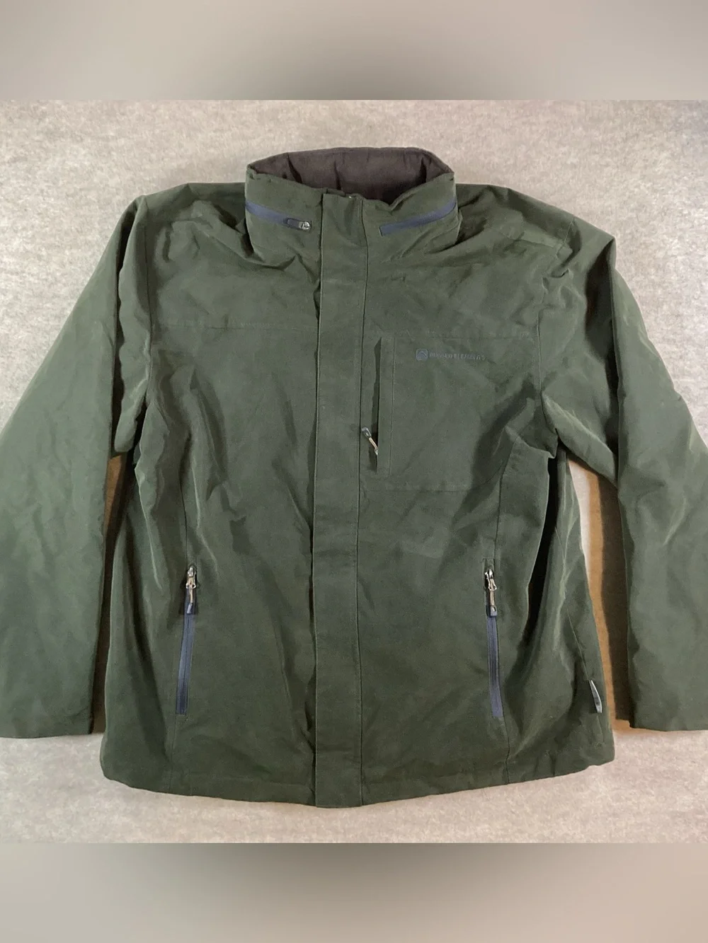 Rugged Elements Outdoor Green Men's Coat with hidden hood in zipper